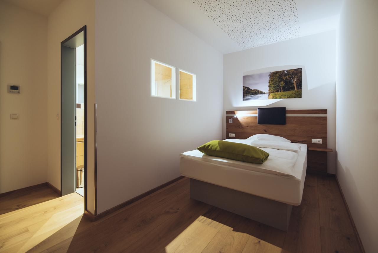 Aparthotel Nah Dran Dingolfing Exterior photo